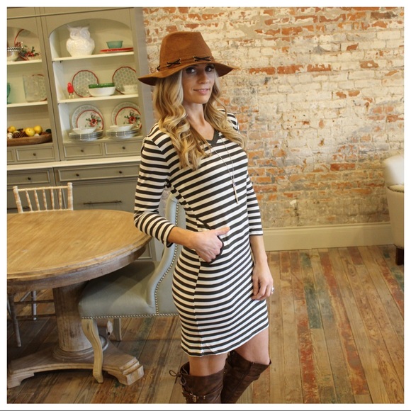 Olive striped dress with contrast solid trim - Picture 4 of 6